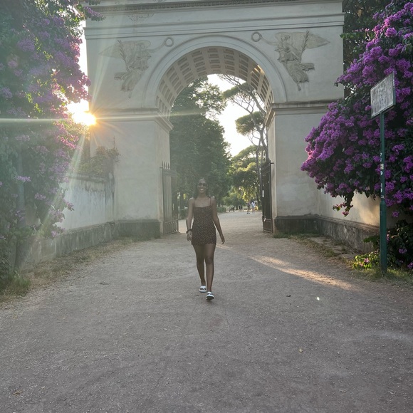 Meet your Posher, Kemisha - Picture 1 of 1